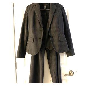 3 piece suit from New York & Co size 4